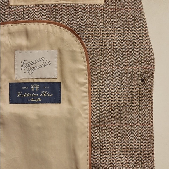 Banana Republic plaid wool blazer - Picture 4 of 7